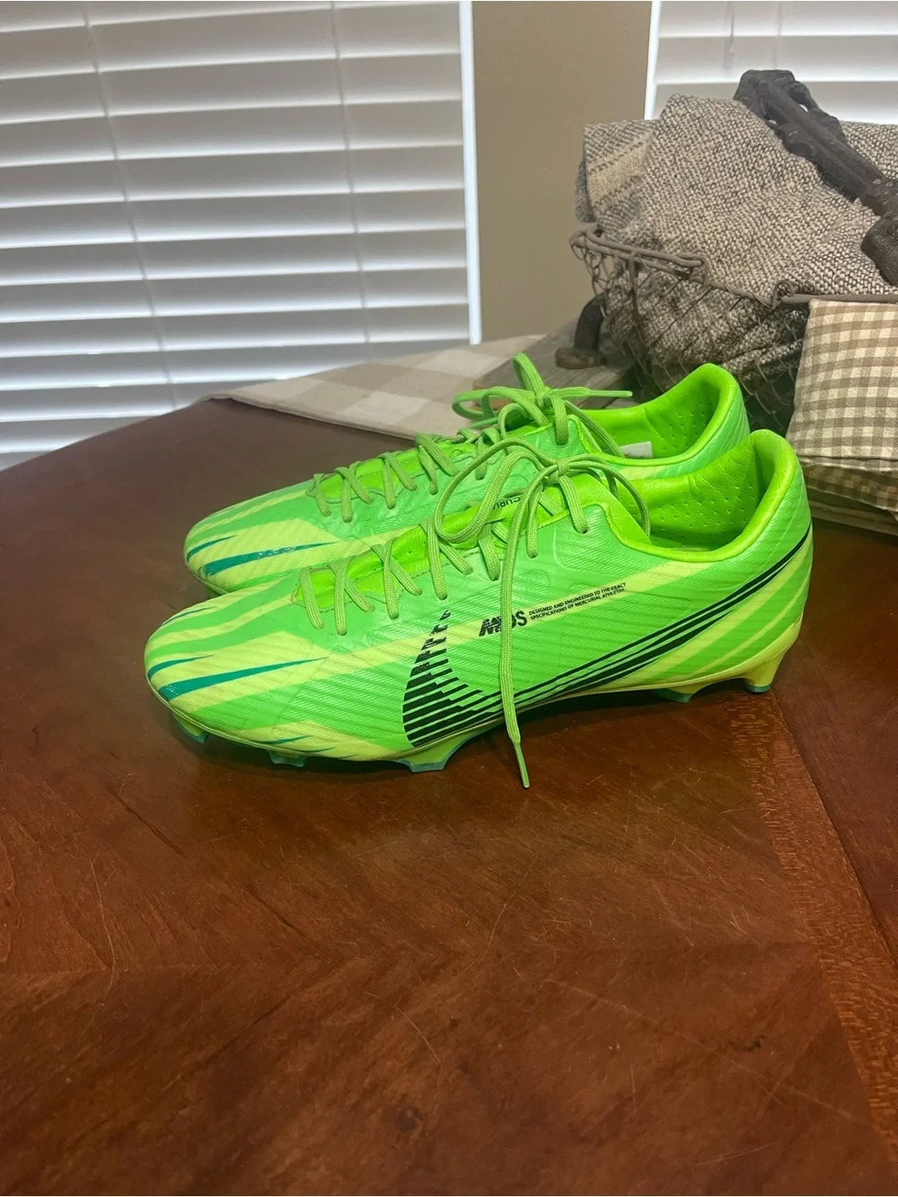 Nike Zoom Mercurial Vapor FJ7200-300 Green Soccer Cleats